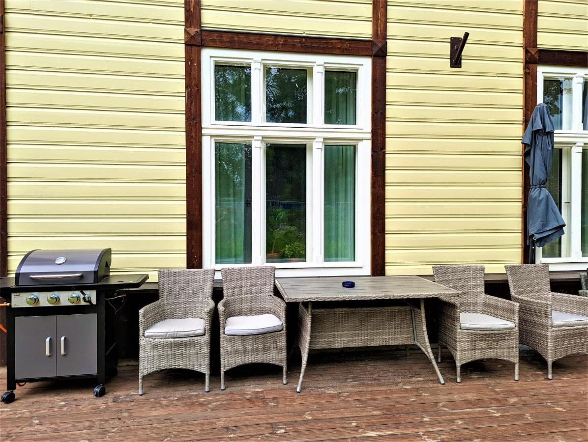 Emajoe Keeltekool Apartment Tartu Exterior foto